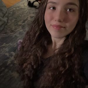 Meet your Posher, Danica